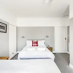Wee White House